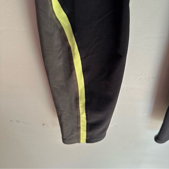 Athleta Spar Color Block leggings size medium - Picture 6 of 8